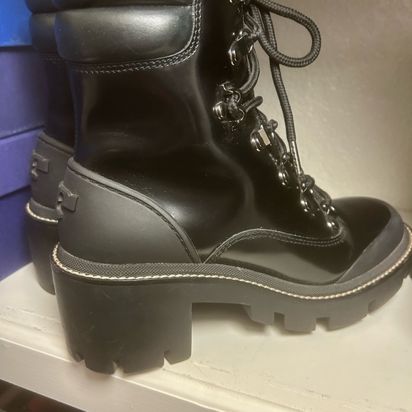 Tory Burch Lug Boot Black Women's - Picture 5 of 15
